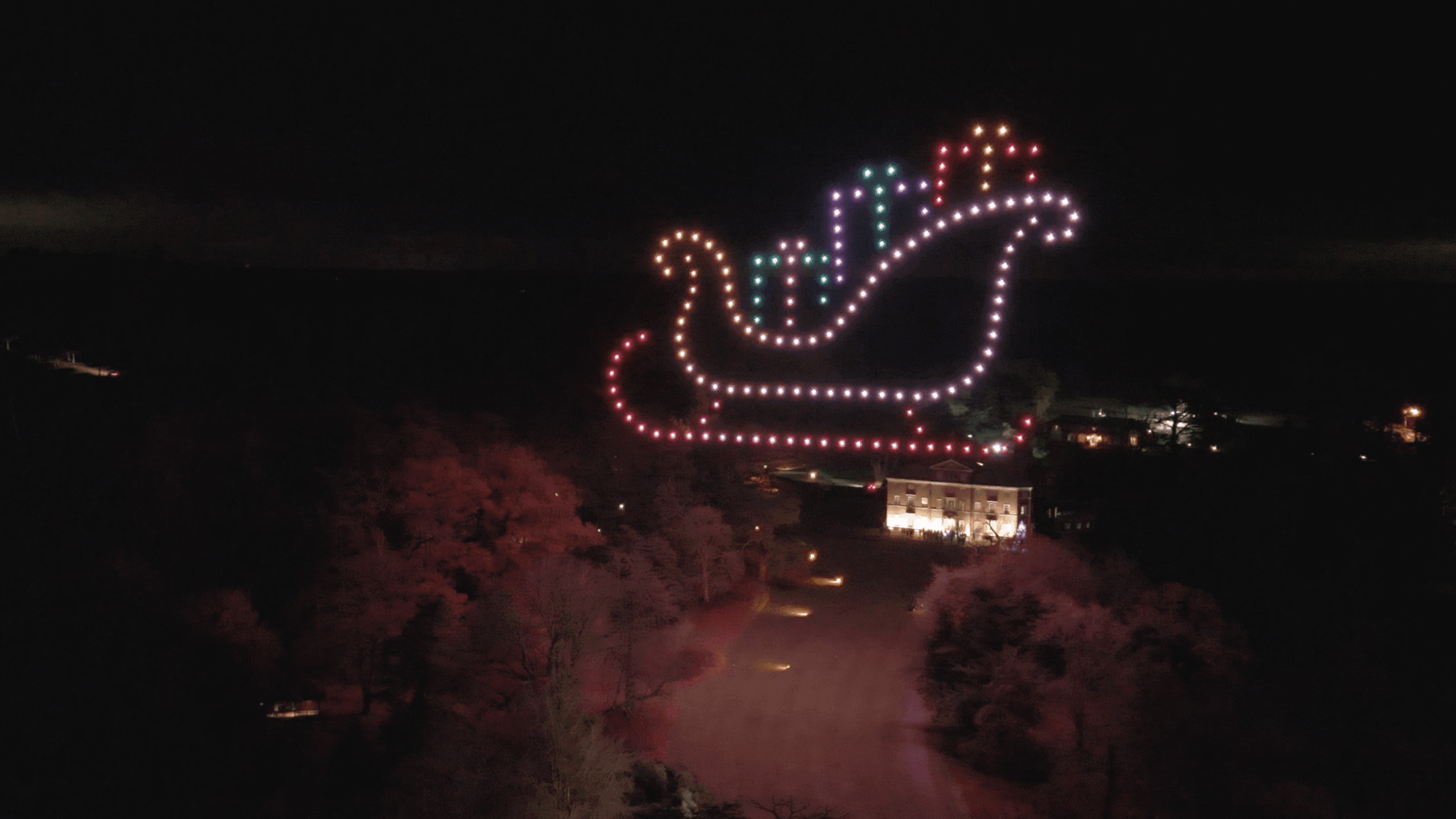 Read more about the article A Magical Christmas Drone Show at Brocket Hall